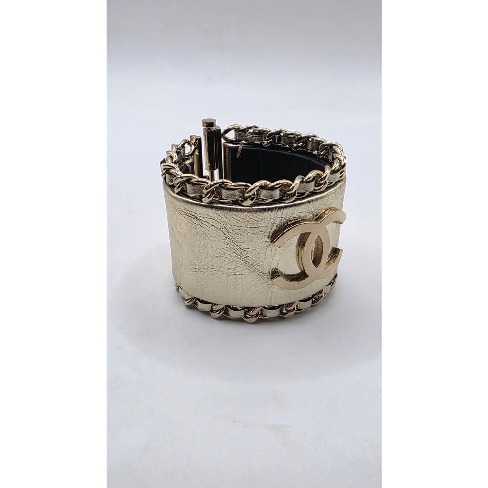 Chanel Gold-tone Leather Interlocking CC Wide Bracelet - Picture 5 of 16